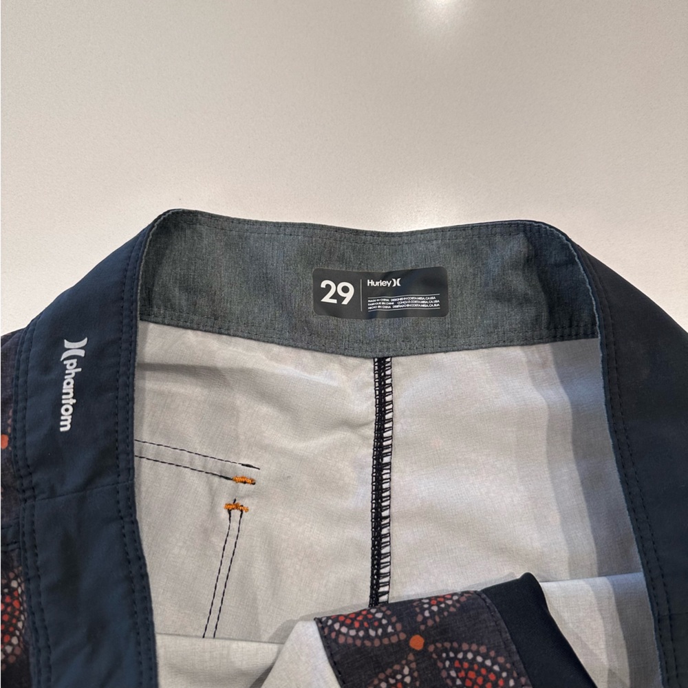 Hurley Black Geometric Swim Board Shorts Size 29 - Picture 3 of 8